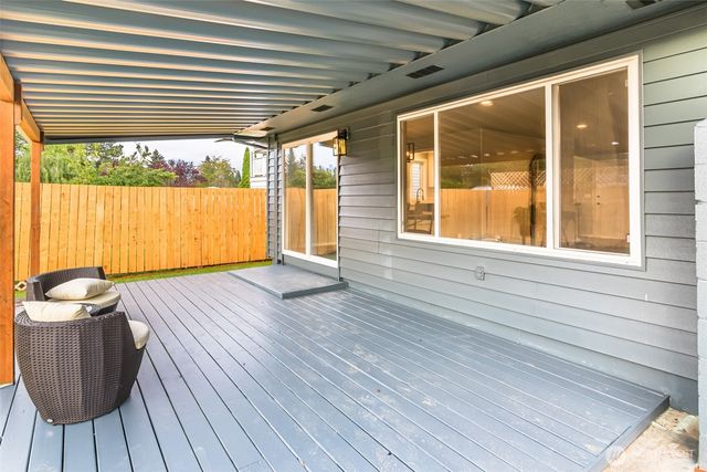 23615 105th Place SE, Kent, WA 98031