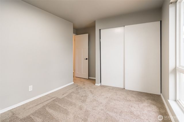 23615 105th Place SE, Kent, WA 98031