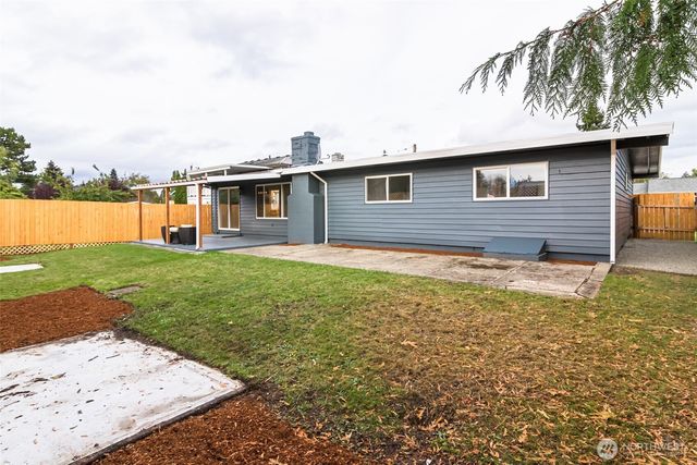 23615 105th Place SE, Kent, WA 98031