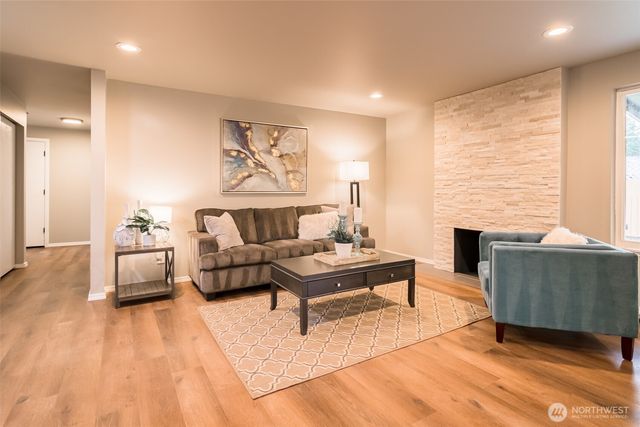 23615 105th Place SE, Kent, WA 98031