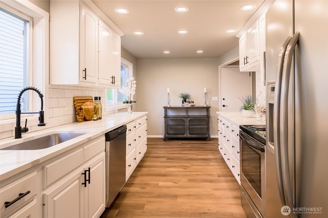 23615 105th Place SE, Kent, WA 98031