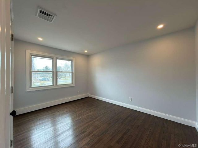 21 Colby Drive, Kings Park, NY 11754