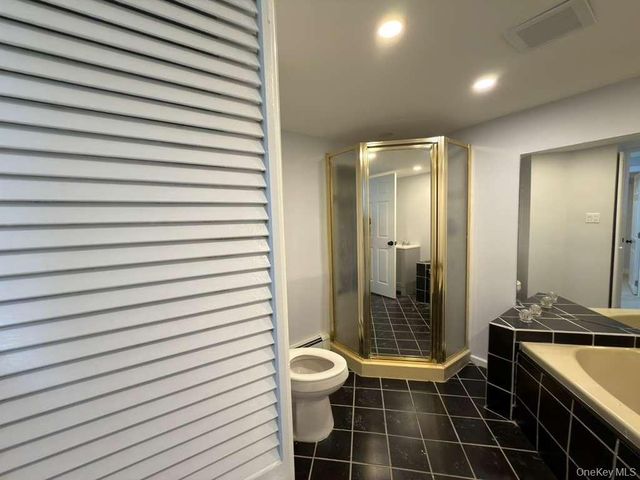 21 Colby Drive, Kings Park, NY 11754