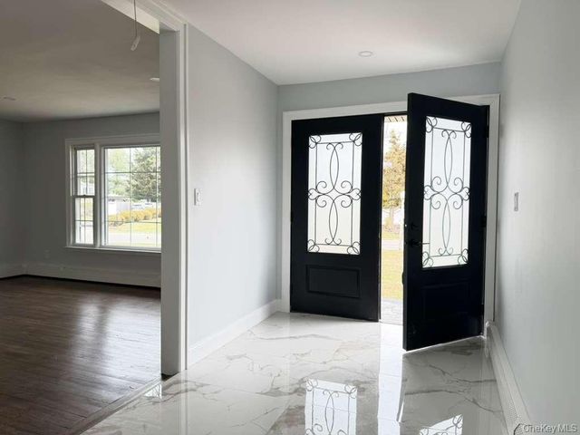 21 Colby Drive, Kings Park, NY 11754