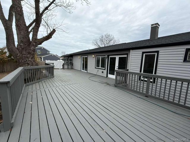 21 Colby Drive, Kings Park, NY 11754