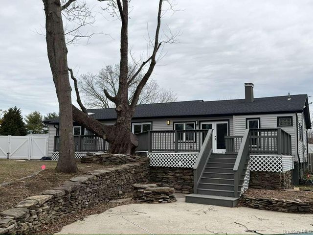 21 Colby Drive, Kings Park, NY 11754