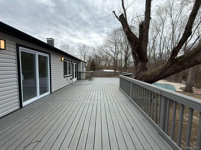 21 Colby Drive, Kings Park, NY 11754