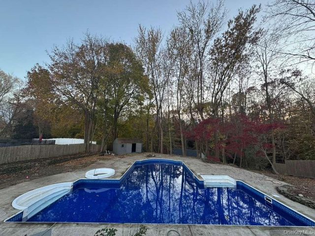 21 Colby Drive, Kings Park, NY 11754