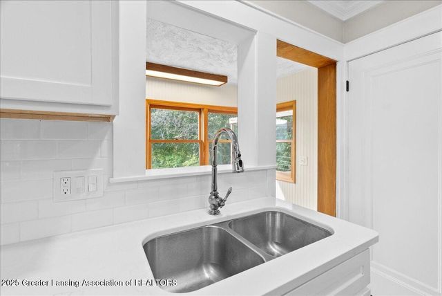 119 Kensington Road, East Lansing, MI 48823