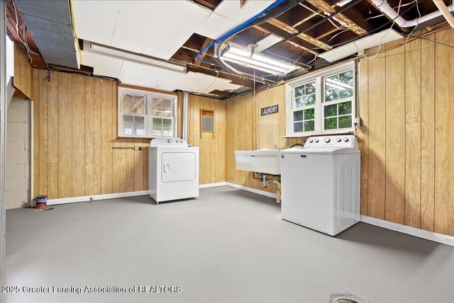 119 Kensington Road, East Lansing, MI 48823