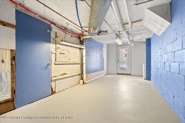 119 Kensington Road, East Lansing, MI 48823