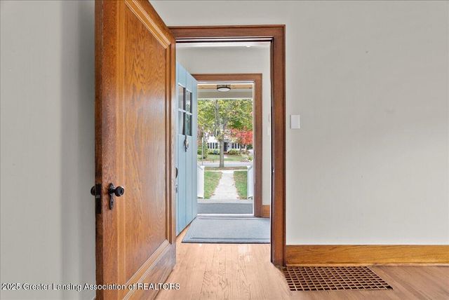 119 Kensington Road, East Lansing, MI 48823