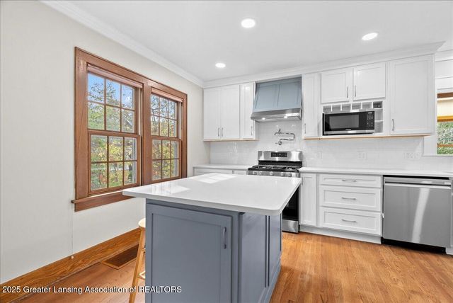 119 Kensington Road, East Lansing, MI 48823