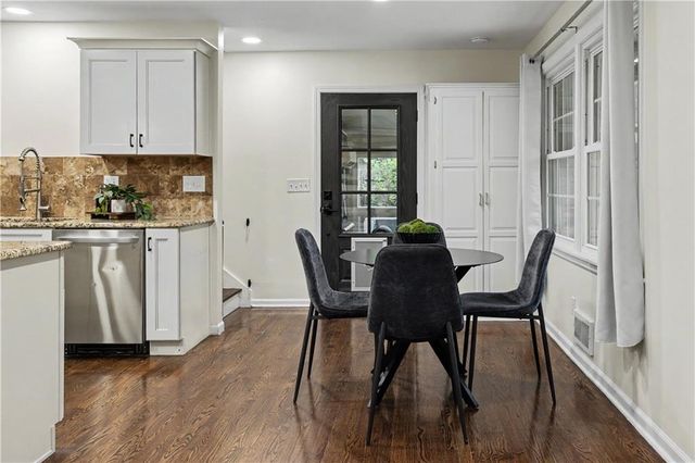 401 W 114 Terrace, Kansas City, MO 64114