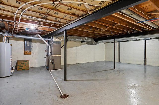 401 W 114 Terrace, Kansas City, MO 64114