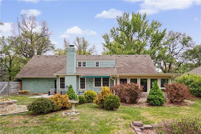 401 W 114 Terrace, Kansas City, MO 64114