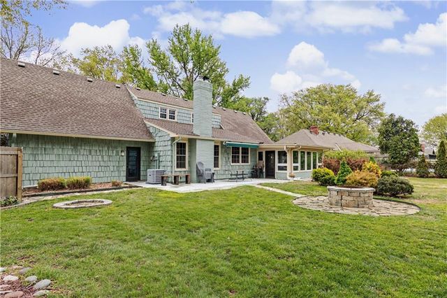 401 W 114 Terrace, Kansas City, MO 64114