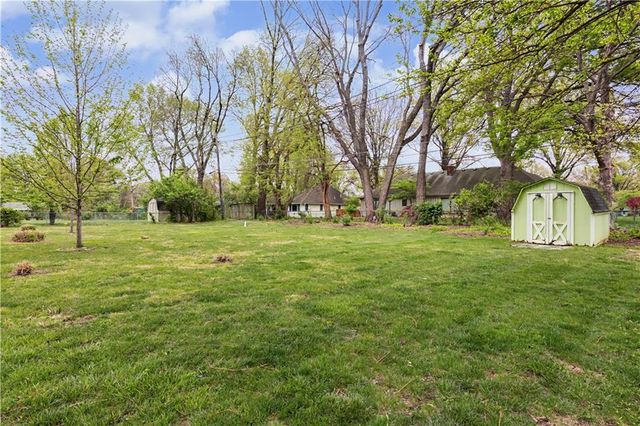 401 W 114 Terrace, Kansas City, MO 64114