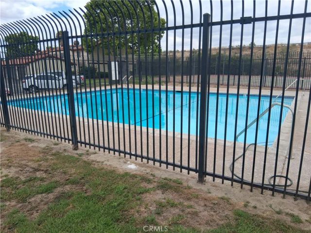 1077 Santo Antonio Drive 4, Colton, CA 92324