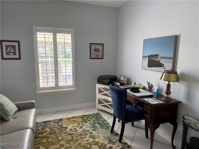 1420 Sweetwater CV 102, Naples, FL 34110