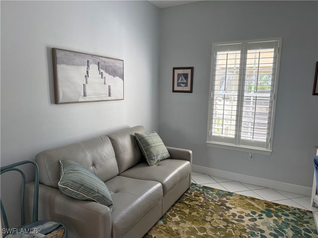 1420 Sweetwater CV 102, Naples, FL 34110