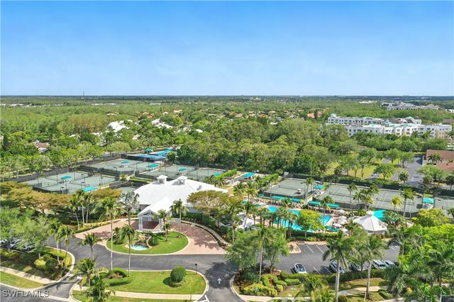 1420 Sweetwater CV 102, Naples, FL 34110