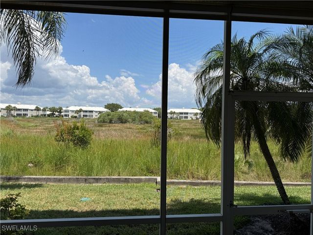 1420 Sweetwater CV 102, Naples, FL 34110