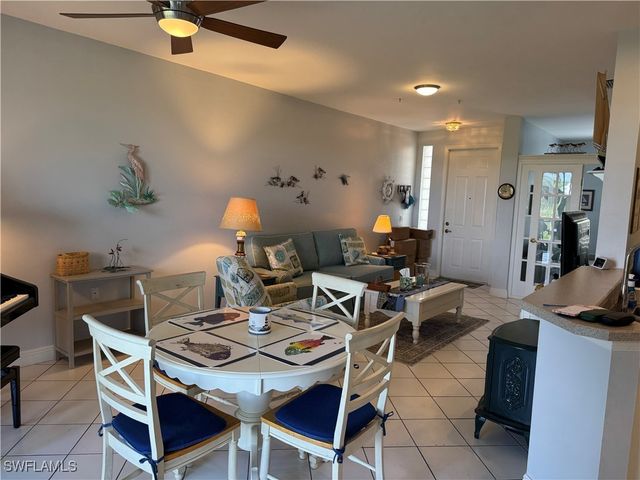 1420 Sweetwater CV 102, Naples, FL 34110