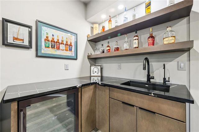 1025 Reed Farm Lane, Roswell, GA 30076