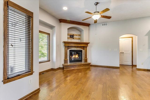 10022 W WESTLAKES CT., Wichita, KS 67205