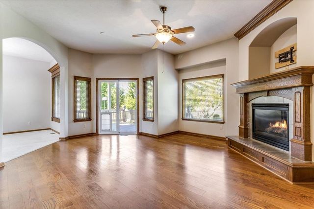 10022 W WESTLAKES CT., Wichita, KS 67205