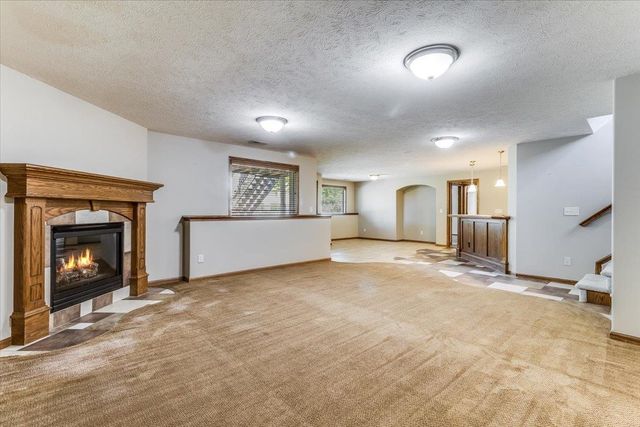 10022 W WESTLAKES CT., Wichita, KS 67205