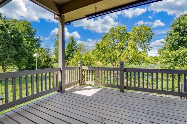 10022 W WESTLAKES CT., Wichita, KS 67205