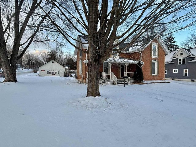 447 BROADWAY STREET, Berlin, WI 54923