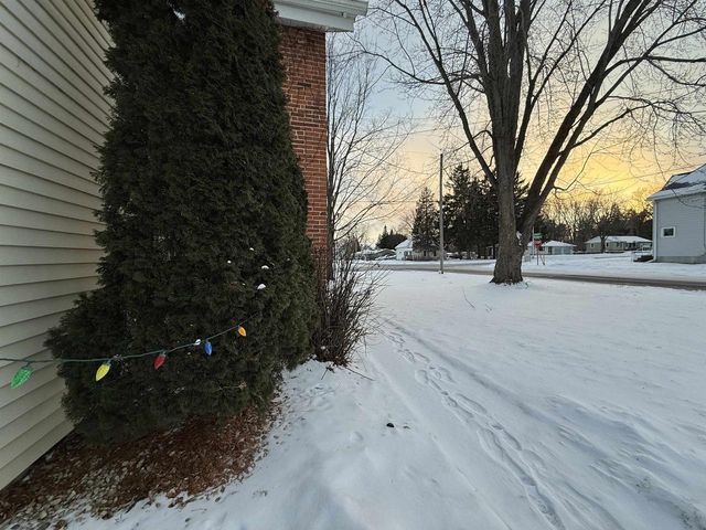 447 BROADWAY STREET, Berlin, WI 54923