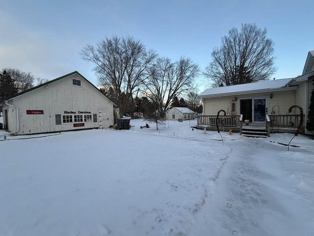 447 BROADWAY STREET, Berlin, WI 54923