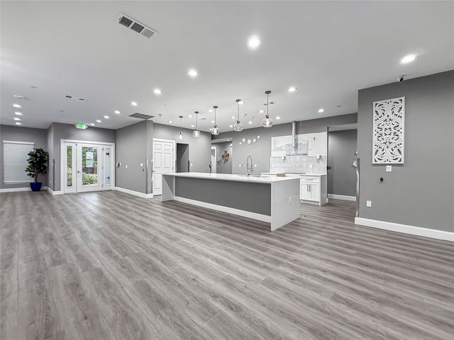 2402 Country Valley Road, Garland, TX 75041