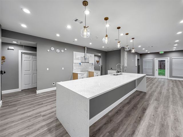 2402 Country Valley Road, Garland, TX 75041