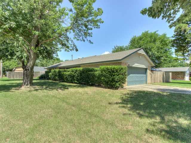 501 E Cardinal Place, Midwest City, OK 73130
