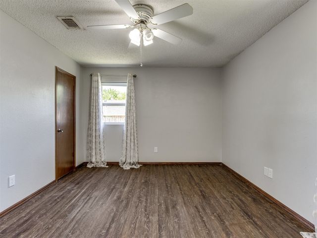501 E Cardinal Place, Midwest City, OK 73130