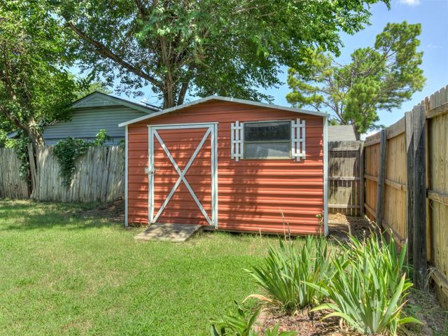 501 E Cardinal Place, Midwest City, OK 73130