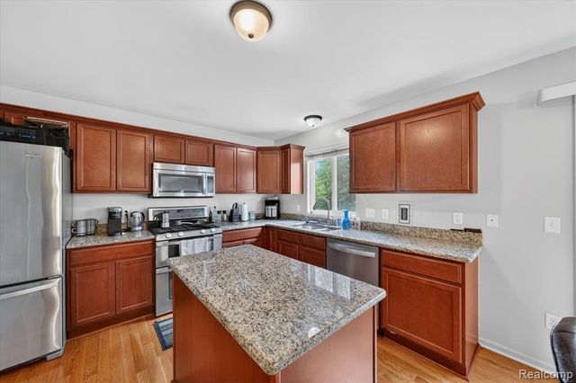 6119 Treetops Drive, Romulus, MI 48174