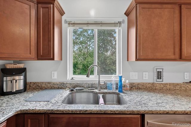 6119 Treetops Drive, Romulus, MI 48174