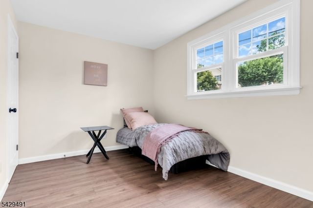 724 3Rd St, Lyndhurst Twp., NJ 07071