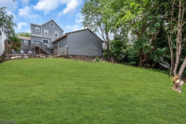 724 3Rd St, Lyndhurst Twp., NJ 07071