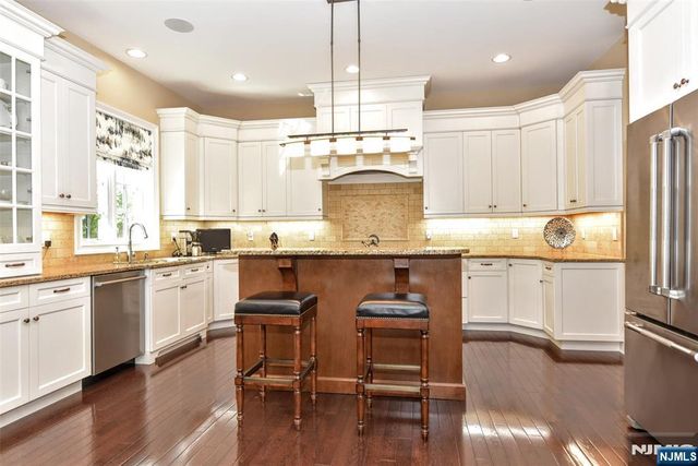 175 Cortland Drive 68, Saddle River, NJ 07458