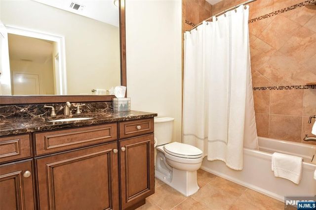 175 Cortland Drive 68, Saddle River, NJ 07458