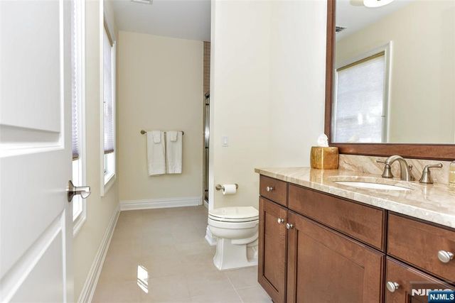 175 Cortland Drive 68, Saddle River, NJ 07458