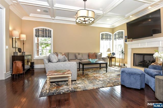 175 Cortland Drive 68, Saddle River, NJ 07458