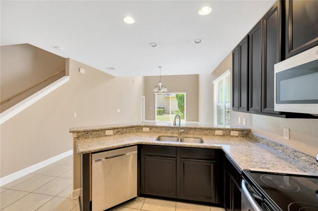 16065 BELLA WOODS DRIVE, Tampa, FL 33647